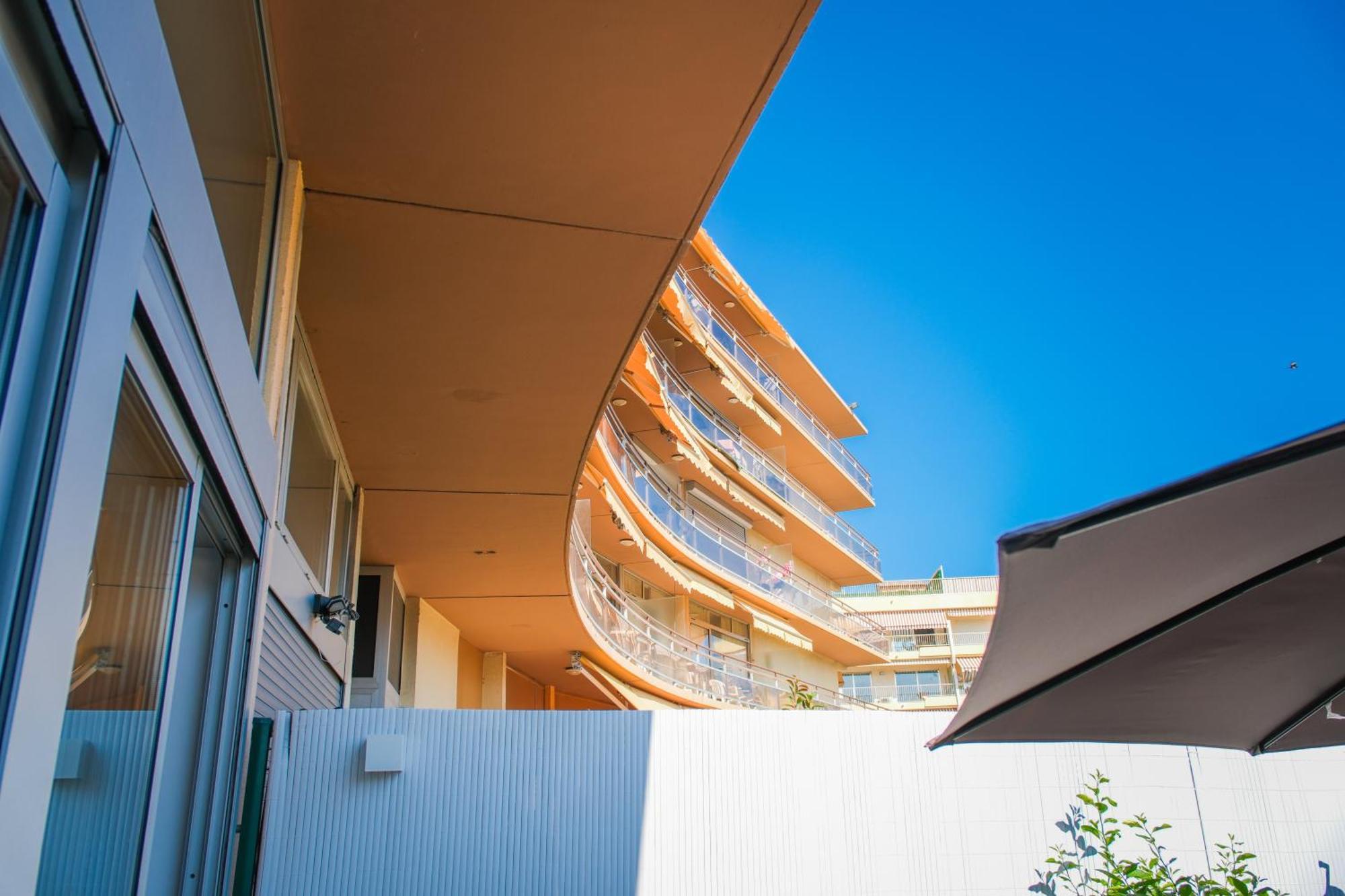 Villa Bono Jacuzzi & Spa Saint-Laurent-du-Var Exterior foto